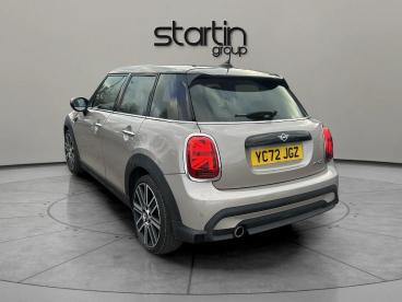 SPOTICAR Mini Hatch 1.5 Cooper Exclusive Steptronic Euro 6 (s/s) 5dr Used Car - Saloon Petrol Grey - Redditch - 1200567307_4