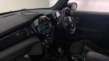 SPOTICAR Mini Hatch 2.0 Cooper S Sport Steptronic Euro 6 (s/s) 5dr Used Car - Saloon Petrol Black - Coventry - 1200573058_2