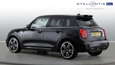 SPOTICAR Mini Hatch 2.0 Cooper S Sport Steptronic Euro 6 (s/s) 5dr Used Car - Saloon Petrol Black - Coventry - 1200573058_4
