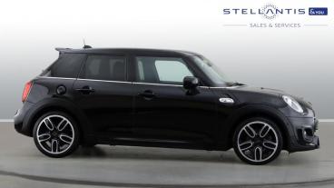 SPOTICAR Mini Hatch 2.0 Cooper S Sport Steptronic Euro 6 (s/s) 5dr Used Car - Saloon Petrol Black - Coventry - 1200573058_5