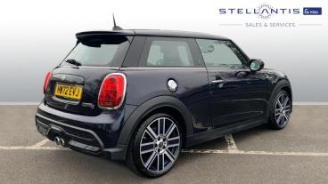 SPOTICAR Mini Hatch 2.0 Cooper S Exclusive Steptronic Euro 6 (s/s) 3dr Used Car - Saloon Petrol Black - Newport - 1200574422_3