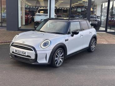 SPOTICAR Mini Hatch 1.5 Cooper Classic Euro 6 (s/s) 5dr Used Car - Saloon Petrol Silver - Cheltenham - 1200575481_3