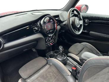 SPOTICAR Mini Hatch 1.5 Cooper Sport Steptronic Euro 6 (s/s) 3dr Used Car - Saloon Petrol Red - Ashington - 1200577711_3