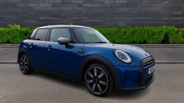 SPOTICAR Mini Hatch 1.5 Cooper Exclusive Steptronic Euro 6 (s/s) 5dr Used Car - Saloon Petrol Blue - Telford - 1200579460_1