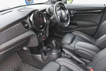 SPOTICAR Mini Hatch 1.5 Cooper Exclusive Steptronic Euro 6 (s/s) 5dr Used Car - Saloon Petrol Blue - Telford - 1200579460_2