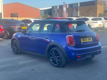 SPOTICAR Mini Hatch 2.0 Cooper S Classic Euro 6 (s/s) 5dr Used Car - Saloon Petrol Blue - Cheltenham - 1200580663_4