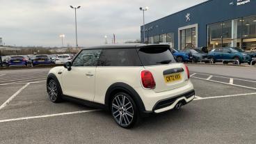 SPOTICAR Mini Hatch 2.0 Cooper S Exclusive Steptronic Euro 6 (s/s) 3dr Used Car - Saloon Petrol White - Newport - 1200582550_5