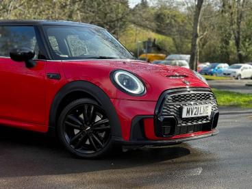 SPOTICAR Mini Hatch 2.0 Cooper S Sport Steptronic Euro 6 (s/s) 3dr Used Car - Saloon Petrol Red - Abergavenny - 1200585392_3
