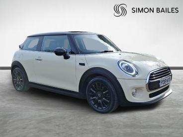 SPOTICAR Mini Hatch 1.5 Cooper Classic Euro 6 (s/s) 3dr Used Car - Saloon Petrol White - Guisborough - 1200586969_1
