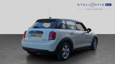SPOTICAR Mini Hatch 1.5 Cooper Classic Euro 6 (s/s) 5dr Used Car - Saloon Petrol White - Bristol - 1200589240_3