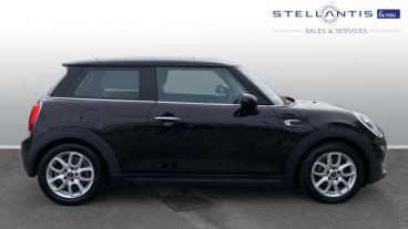 SPOTICAR Mini Hatch 1.5 Cooper Classic Euro 6 (s/s) 3dr Used Car - Saloon Petrol Black - Newport - 1200590745_2
