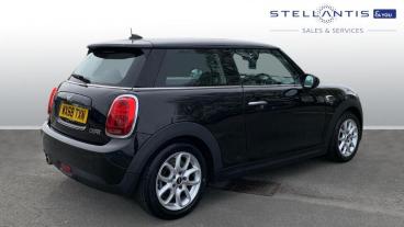 SPOTICAR Mini Hatch 1.5 Cooper Classic Euro 6 (s/s) 3dr Used Car - Saloon Petrol Black - Newport - 1200590745_3