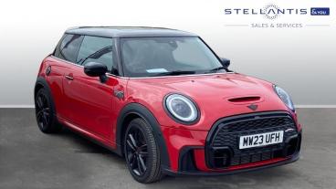 SPOTICAR Mini Hatch 2.0 Cooper S Sport Steptronic Euro 6 (s/s) 3dr Used Car - Saloon Petrol Red - Preston - 1200590896_1
