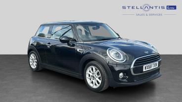 SPOTICAR Mini Hatch 1.5 Cooper Classic Euro 6 (s/s) 3dr Used Car - Saloon Petrol Black - Birmingham - 1200597453_1
