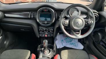 SPOTICAR Mini Hatch 2.0 Cooper S Sport Steptronic Euro 6 (s/s) 3dr Used Car - Saloon Petrol Grey - Crawley - 1200598188_4