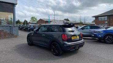 SPOTICAR Mini Hatch 2.0 Cooper S Sport Steptronic Euro 6 (s/s) 3dr Used Car - Saloon Petrol Grey - Crawley - 1200598188_5