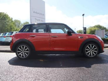 SPOTICAR Mini Hatch 1.5 Cooper Steptronic Euro 6 (s/s) 5dr Used Car - Saloon Petrol Orange - Walsall - 1200605498_3
