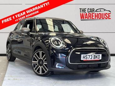 SPOTICAR Mini Hatch 1.5 Cooper Exclusive Steptronic Euro 6 (s/s) 5dr Used Car - Saloon Petrol Black - Swansea - 1200605739_1