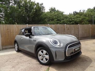 SPOTICAR Mini Hatch 1.5 Cooper Classic Euro 6 (s/s) 3dr Used Car - Saloon Petrol Grey - St Leonards On Sea - 1200607138_2