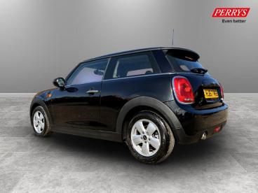 SPOTICAR Mini Hatch 1.5 Cooper Auto Euro 6 (s/s) 3dr Used Car - Saloon Petrol Black - Sittingbourne - 1200608163_5