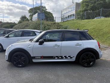 SPOTICAR Mini Hatch 2.0 Cooper S Sport Euro 6 (s/s) 5dr Used Car - Saloon Petrol Silver - Colwyn Bay - 1200608857_4