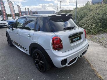 SPOTICAR Mini Hatch 2.0 Cooper S Sport Euro 6 (s/s) 5dr Used Car - Saloon Petrol Silver - Colwyn Bay - 1200608857_5