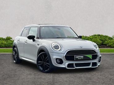 SPOTICAR Mini Hatch 1.5 Cooper Sport Steptronic Euro 6 (s/s) 5dr Used Car - Saloon Petrol Silver - Ashford - 1200615726_1