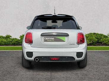 SPOTICAR Mini Hatch 1.5 Cooper Sport Steptronic Euro 6 (s/s) 5dr Used Car - Saloon Petrol Silver - Ashford - 1200615726_4