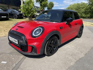 SPOTICAR Mini Hatch 2.0 Cooper S Sport Steptronic Euro 6 (s/s) 3dr Used Car - Saloon Petrol Red - Swansea - 1200620491_3