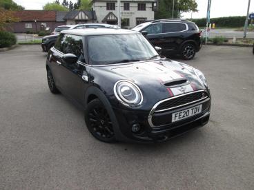 SPOTICAR Mini Hatch 2.0 Cooper S Classic Euro 6 (s/s) 3dr Used Car - Saloon Petrol Black - Southampton - 1200626150_1