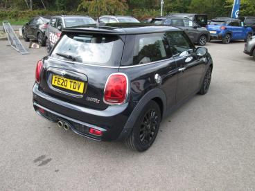 SPOTICAR Mini Hatch 2.0 Cooper S Classic Euro 6 (s/s) 3dr Used Car - Saloon Petrol Black - Southampton - 1200626150_3