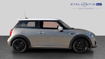 SPOTICAR Mini Hatch 1.5 Cooper Sport Euro 6 (s/s) 3dr Used Car - Saloon Petrol Silver - Liverpool - 1200627162_2