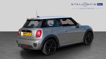 SPOTICAR Mini Hatch 1.5 Cooper Sport Euro 6 (s/s) 3dr Used Car - Saloon Petrol Silver - Liverpool - 1200627162_3