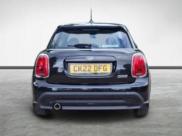 SPOTICAR Mini Hatch 1.5 Cooper Classic Steptronic Euro 6 (s/s) 5dr Used Car - Saloon Petrol Black - Guisborough - 1200628609_4