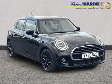 SPOTICAR Mini Hatch 1.5 Cooper Classic Steptronic Euro 6 (s/s) 5dr Used Car - Saloon Petrol Black - Wallsend - 1200631093_1