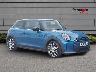 SPOTICAR Mini Hatch 1.5 Cooper Exclusive Steptronic Euro 6 (s/s) 3dr Used Car - Saloon Petrol Blue - Derby - 1200631842_1