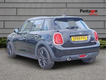 SPOTICAR Mini Hatch 1.5 Cooper Euro 6 (s/s) 5dr Used Car - Saloon Petrol Black - Derby - 1200631846_2