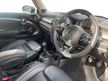 SPOTICAR Mini Hatch 2.0 Cooper S Exclusive Euro 6 (s/s) 3dr Used Car - Saloon Petrol Green - Stroud - 1200632898_3