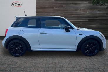 SPOTICAR Mini Hatch 1.5 Cooper Sport Euro 6 (s/s) 3dr Used Car - Saloon Petrol  - Wrexham - 1200633148_2