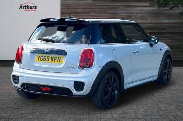 SPOTICAR Mini Hatch 1.5 Cooper Sport Euro 6 (s/s) 3dr Used Car - Saloon Petrol  - Wrexham - 1200633148_3