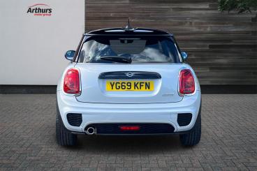 SPOTICAR Mini Hatch 1.5 Cooper Sport Euro 6 (s/s) 3dr Used Car - Saloon Petrol  - Wrexham - 1200633148_4