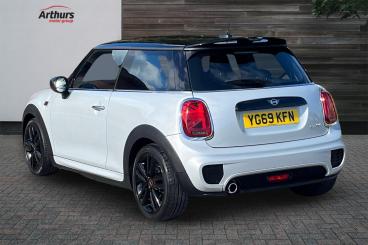 SPOTICAR Mini Hatch 1.5 Cooper Sport Euro 6 (s/s) 3dr Used Car - Saloon Petrol  - Wrexham - 1200633148_5