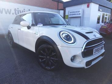 SPOTICAR Mini Hatch 2.0 Cooper S Classic Euro 6 (s/s) 5dr Used Car - Saloon Petrol White - Telford - 1200634717_1