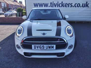 SPOTICAR Mini Hatch 2.0 Cooper S Classic Euro 6 (s/s) 5dr Used Car - Saloon Petrol White - Telford - 1200634717_4