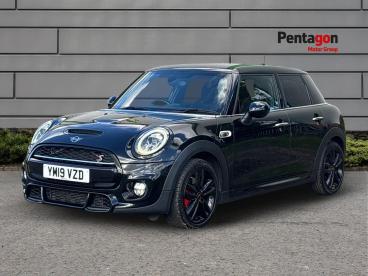 SPOTICAR Mini Hatch 2.0 Cooper S Sport Steptronic Euro 6 (s/s) 5dr Used Car - Saloon Petrol Black - Derby - 1200638744_3