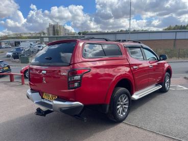SPOTICAR Mitsubishi L200 2.4 Di-d Dc Warrior 4wd Euro 6 4dr Used Car - Commercial Vehicle Diesel Red - Melton Mowbray - 1200634208_5