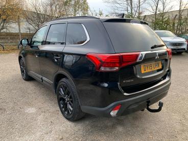 SPOTICAR Mitsubishi Outlander 2.0 Mivec Black Cvt 4wd Euro 6 (s/s) 5dr Used Car - Suv Petrol Black - Crewe - 1200564947_5