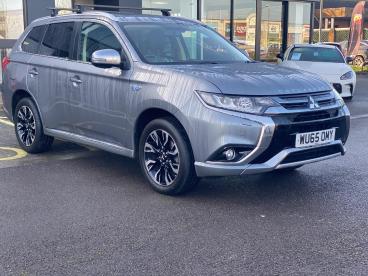 SPOTICAR Mitsubishi Outlander 2.0h 12kwh Gx4h Cvt 4wd Euro 6 (s/s) 5dr Used Car - Suv Plug-in Hybrid Grey - Cheltenham - 1200565004_5