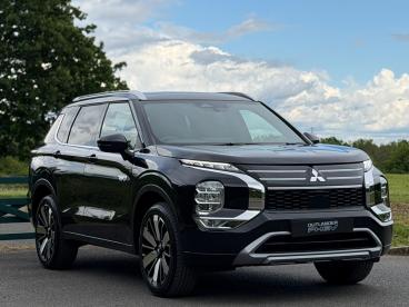 SPOTICAR Mitsubishi Outlander 2.4 22.7kwh Diamond Cvt 4wd Euro 6 (s/s) 5dr Used Car - Suv Plug-in Hybrid Black - Balsall Common - 1200627983_1