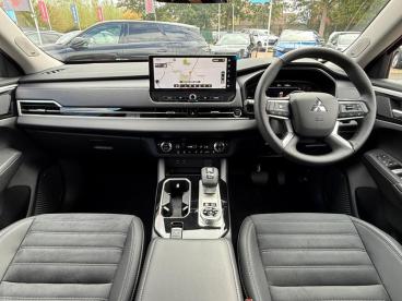 SPOTICAR Mitsubishi Outlander 2.4 22.7kwh Nativa Cvt 4wd Euro 6 (s/s) 5dr Used Car - Suv Plug-in Hybrid Red - Wantage - 1200636208_5